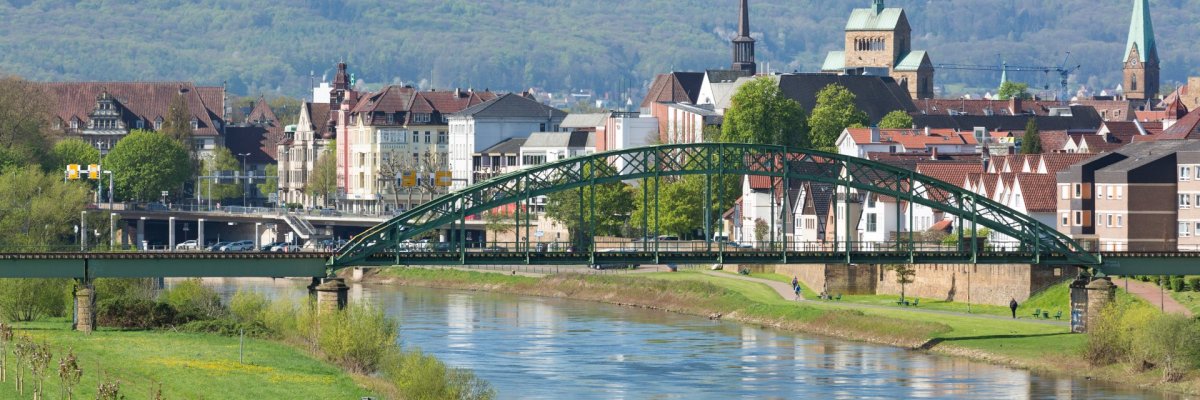 Fluss Weser in Minden als Panorama, NRW, Deutschland