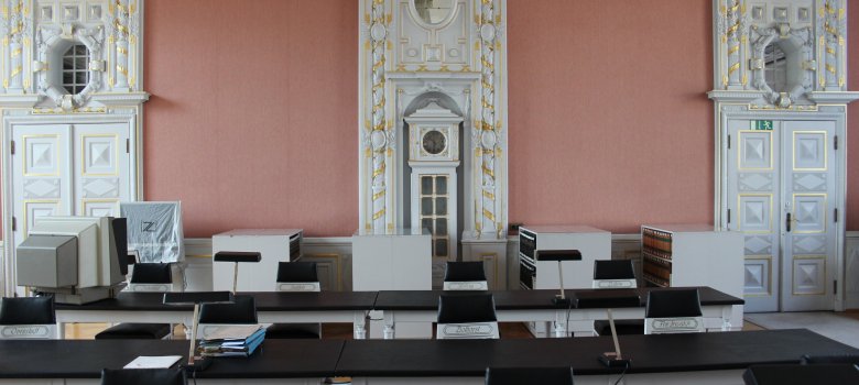 Blick in den Lesesaal des Kommunalarchivs mit Bestuhlung
